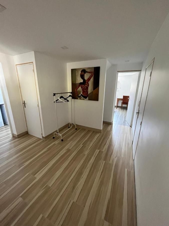 Les Bambous Apartment Poissy Exterior foto